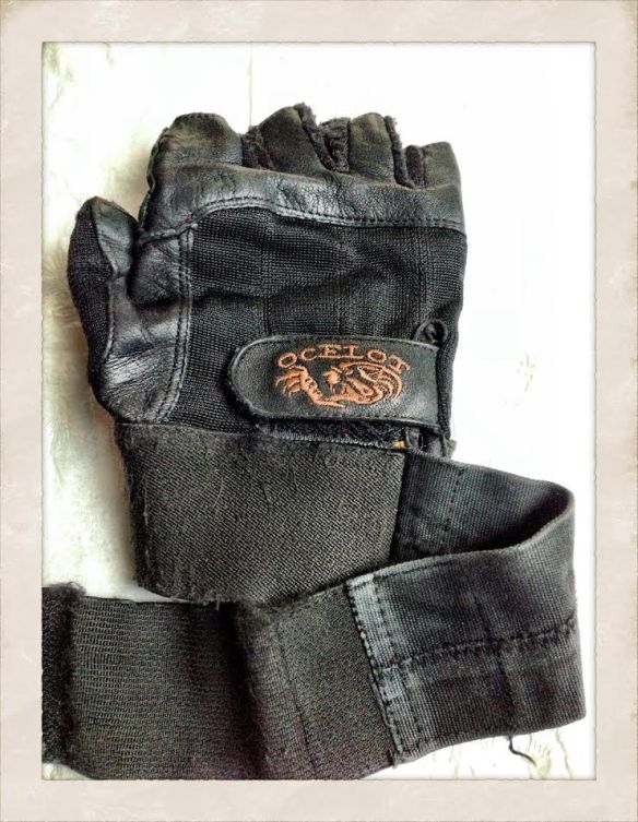 These gloves aren't holding up for heavier weights.  I've had them for at least 15 years.  Lol!